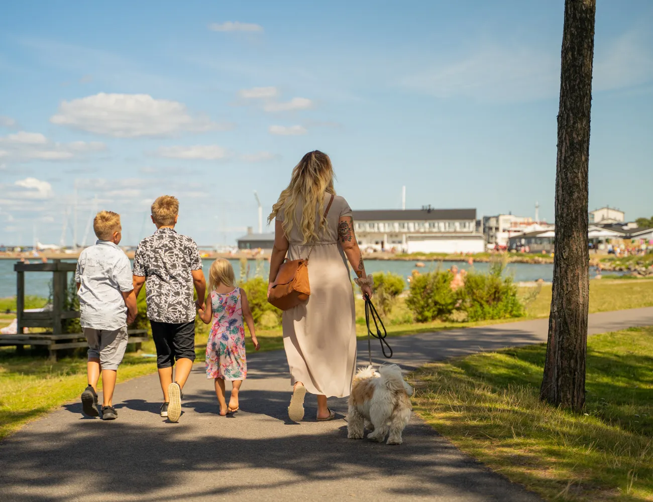Färjestaden - familj - hund