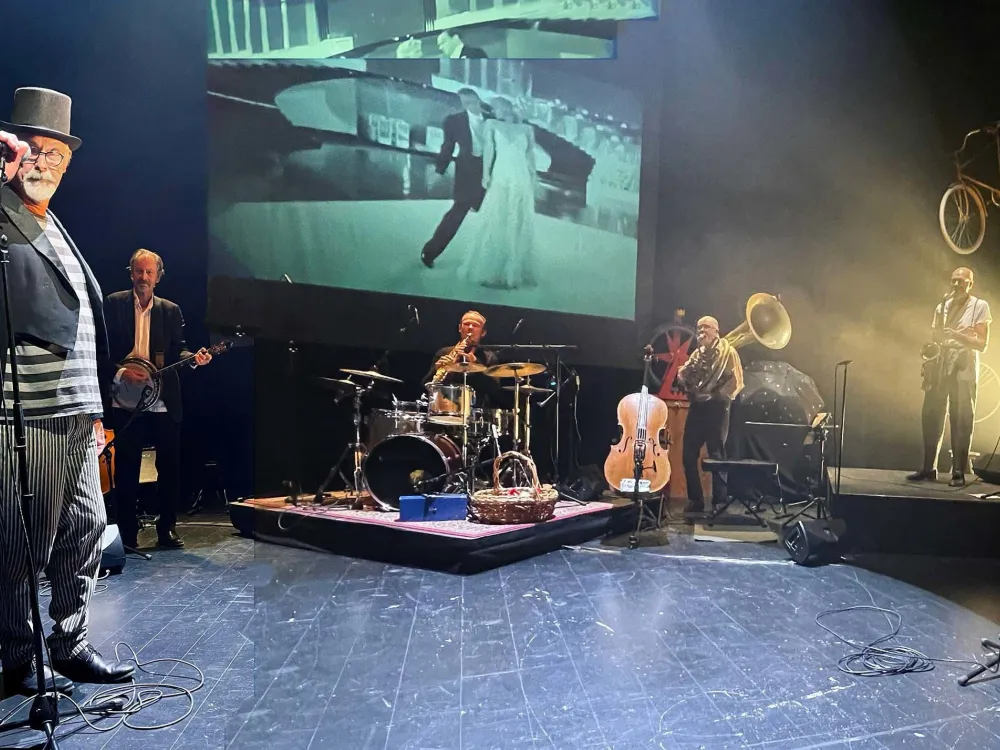 T.O.M.W:s orkester ger MISSNÖJESFÄLT - ännu en kärleksförklaring