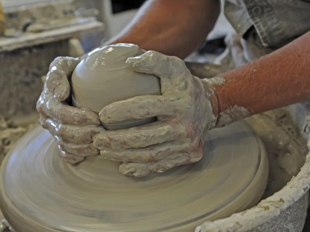 Kvällskurs i drejning : Tisdagar kl.18-21. Start 13 Januari 2026, v3