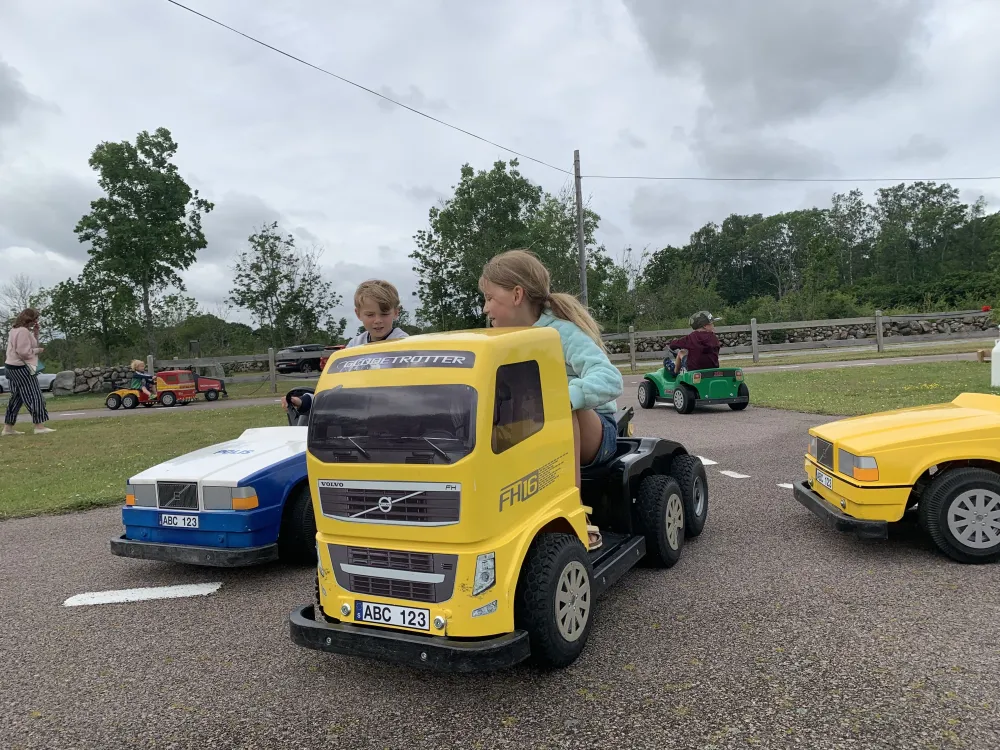 GLABO GOKART, PAINTBALL & HOPPBORGAR