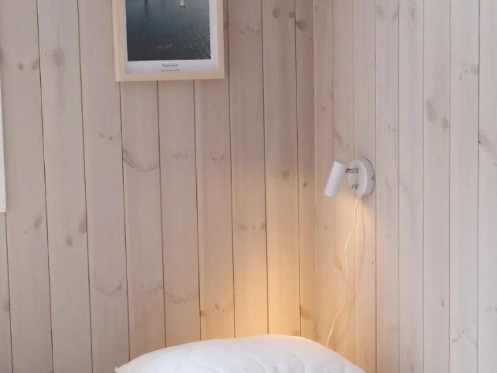 Stuga (5 bäddar, 35 kvm, WC, liten altan)