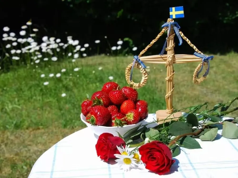 Klär Midsommarstång i Borgholm