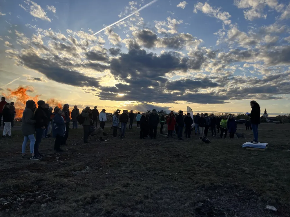 Valborgsmässofirande med fackeltåg