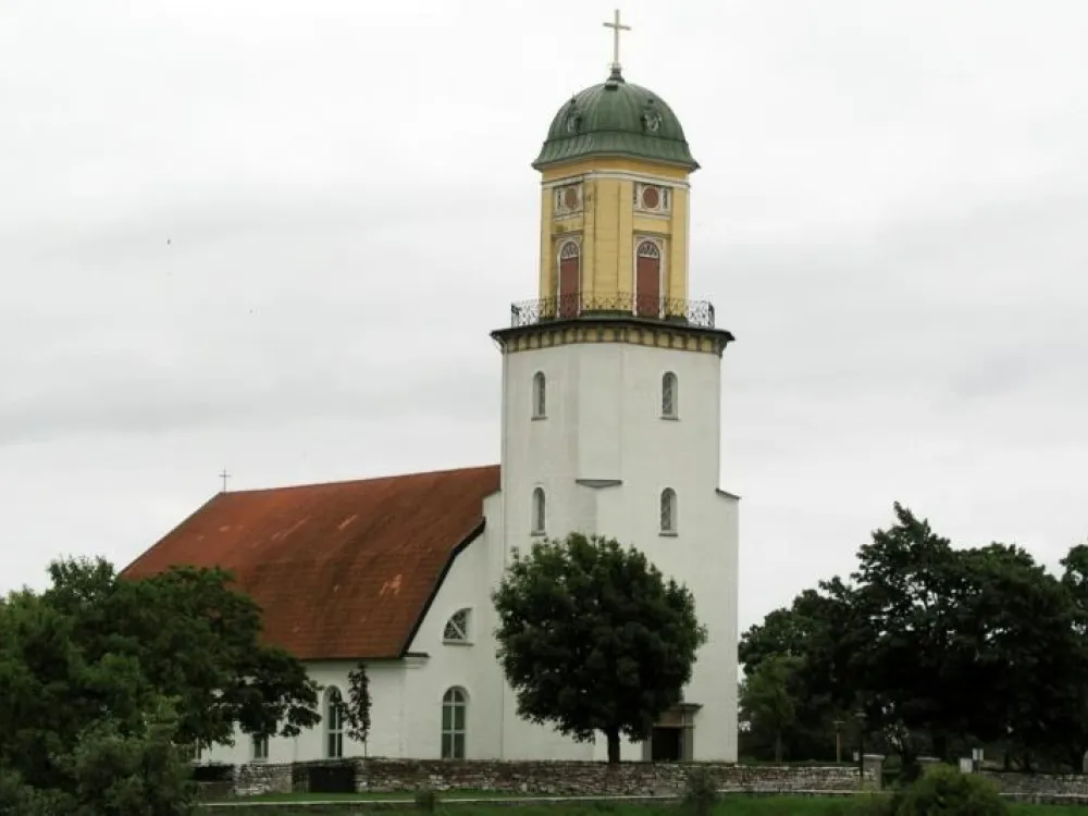 Algutsrums kyrka