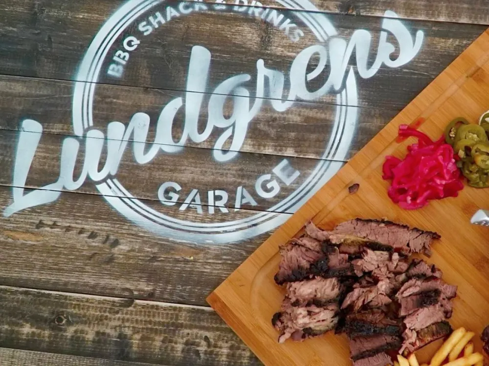 Lundgren's Garage