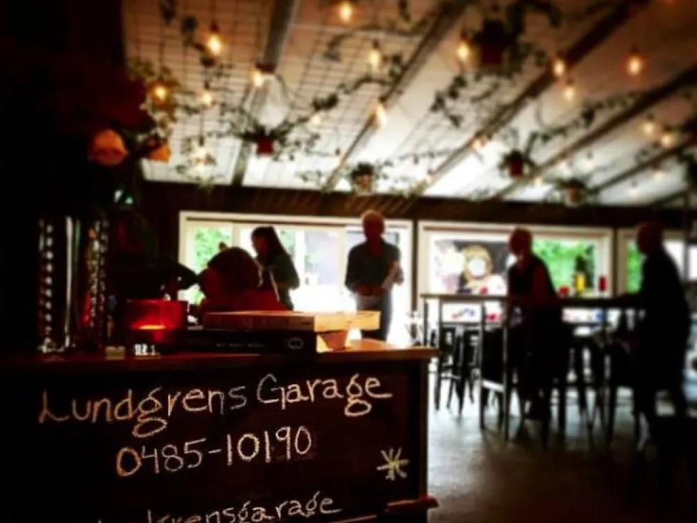 Lundgren's Garage