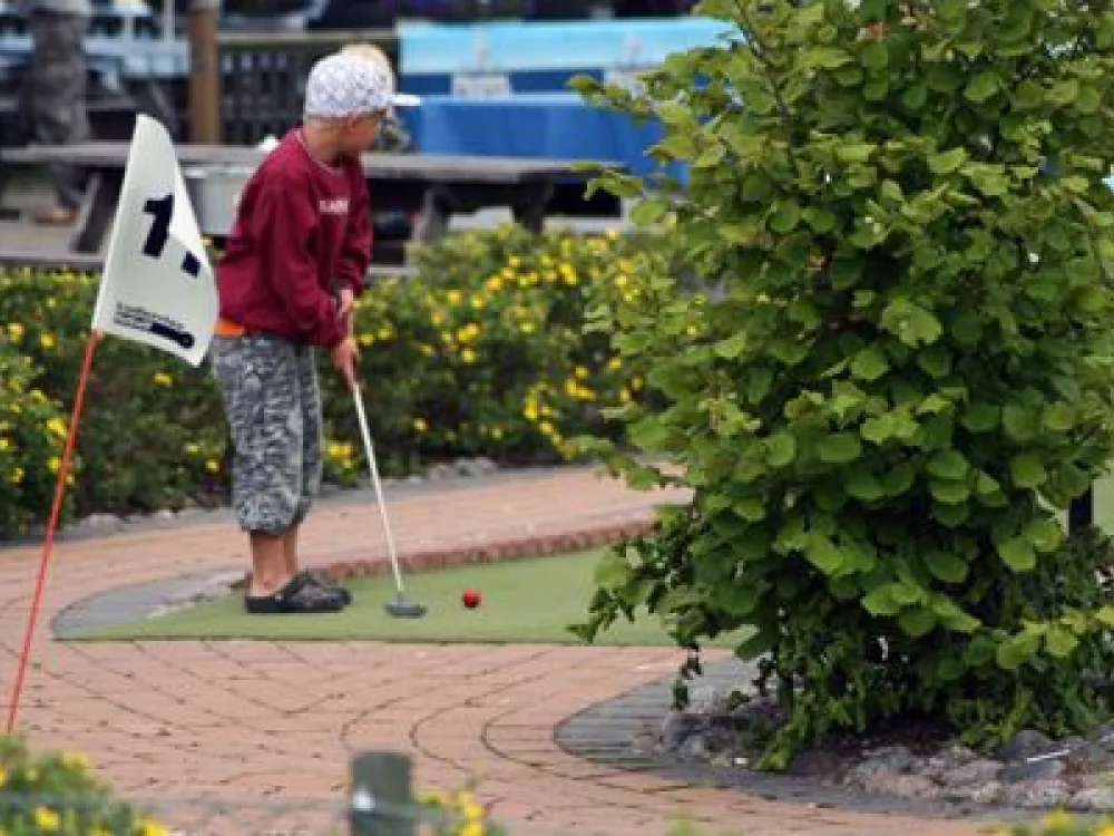 Äventyrsgolf på Möllstorps Camping