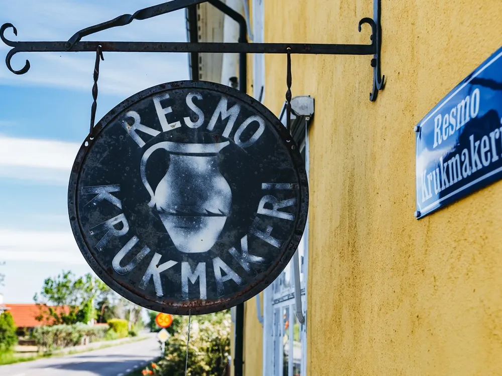 Resmo Pottery