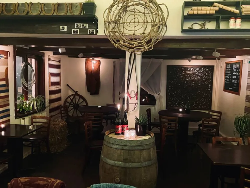 Red door saloon