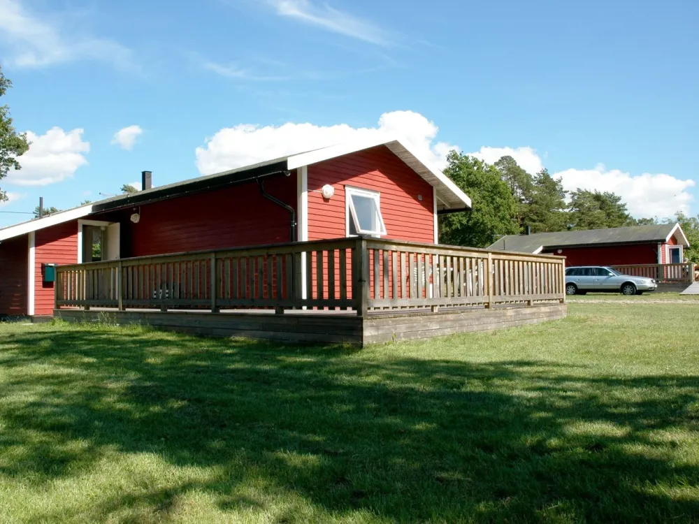 Cottage (4 beds, 40 sqm, WC/shower, large balcony)