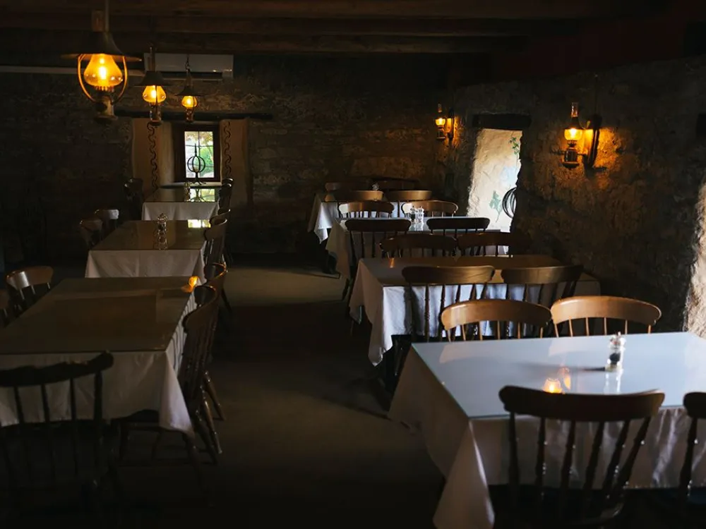 Lindas Restaurant & Pizzeria