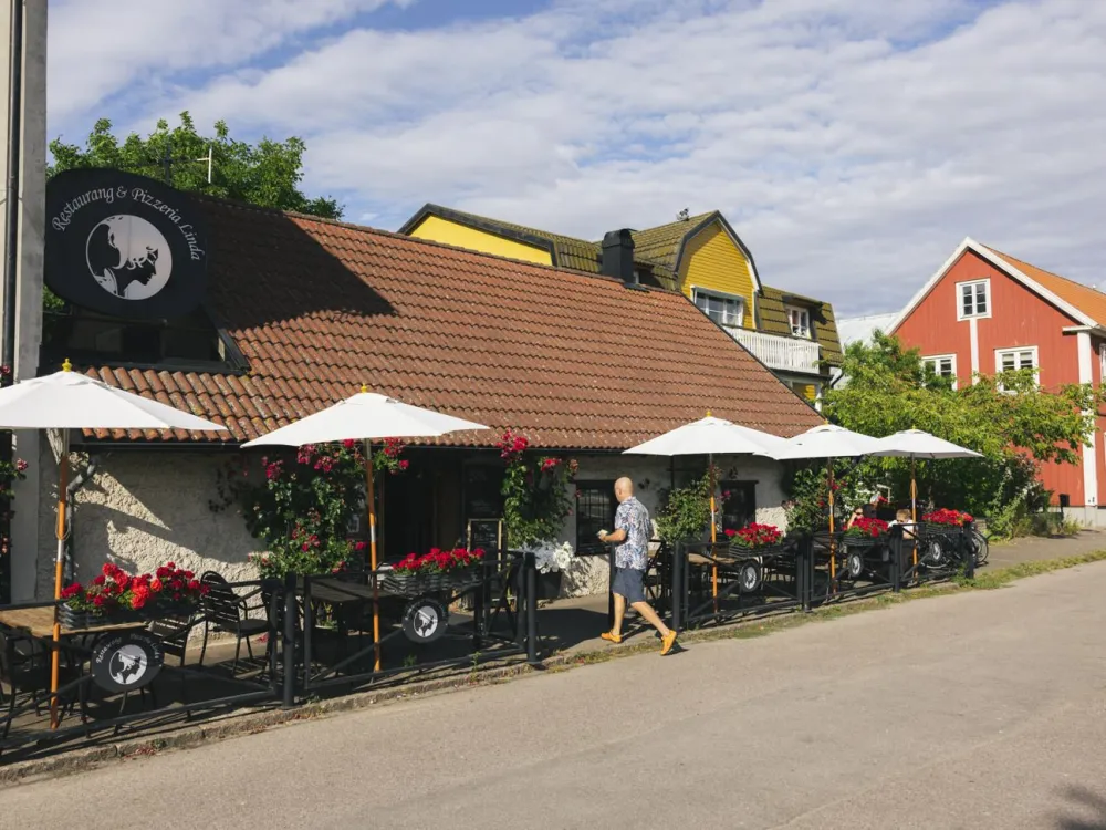 Lindas Restaurant & Pizzeria