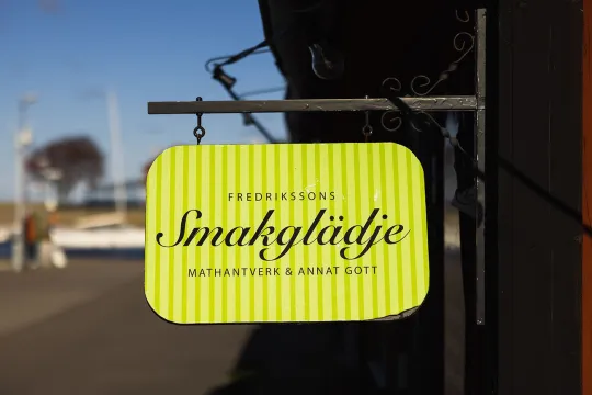 Smakglädje-butiken vid Byxelkroks hamn